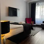 Leo Apartments Old Town