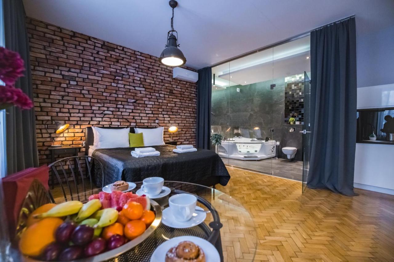 Leo Old Town Apartment